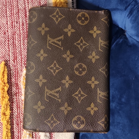 Authentic vintage Louis Vuitton clutch/large wallet. See pictures of wear/tear - Picture 3 of 15